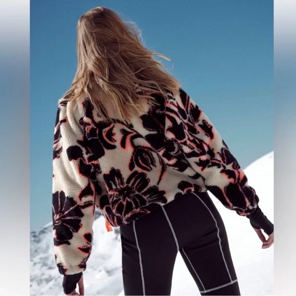 NWT Free People Hit The Slopes Rocky Ridge Sherpa Pullover Magnolia Floral Combo - Picture 4 of 8
